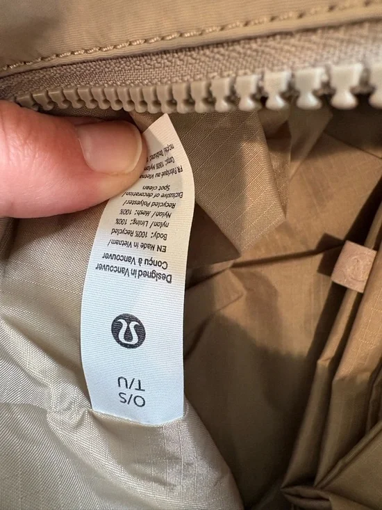 Lululemon 3-in-1 Gym Duffle Bag 30L - Picture 5 of 6